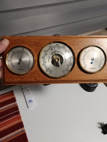 Barometer hygrometer - barometer,